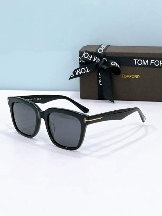 Picture of Tom Ford Sunglasses _SKUfw79566642fw